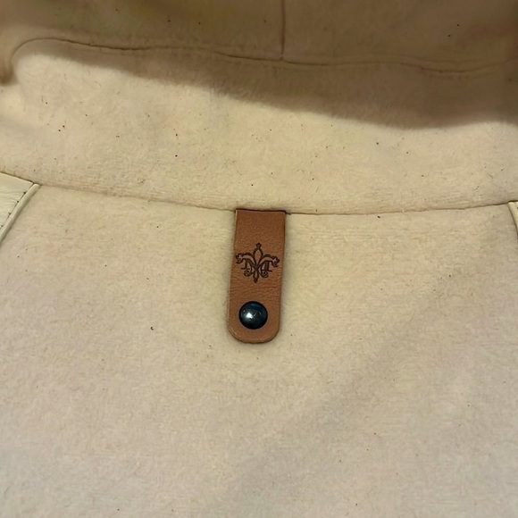 Mackage beige wool winter coat with leather accents and oversized collar - Picture 7 of 7